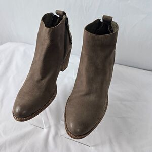 Dolce Vita Boots Women's Size 7.5 Brown Nubuck Jaeger Ankle 3" Heel Side Zip